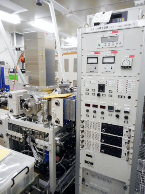 Facing target RF sputter